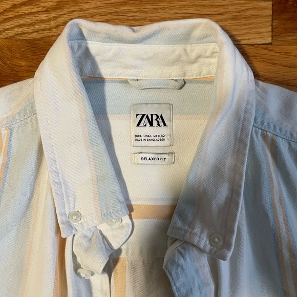 Zara Button Down - Picture 2 of 3